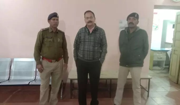 Kalicharan Maharaj, indecent remarks on Mahatma Gandhi, the Father of the Nation, Raipur District Court, Justice Chetna Thakur, lawyers Mehal Jethani and Sharad Mishra, Hina Khan, Food Inspector Sanjay Dubey arrested, Chhattisgarh, Khabargali