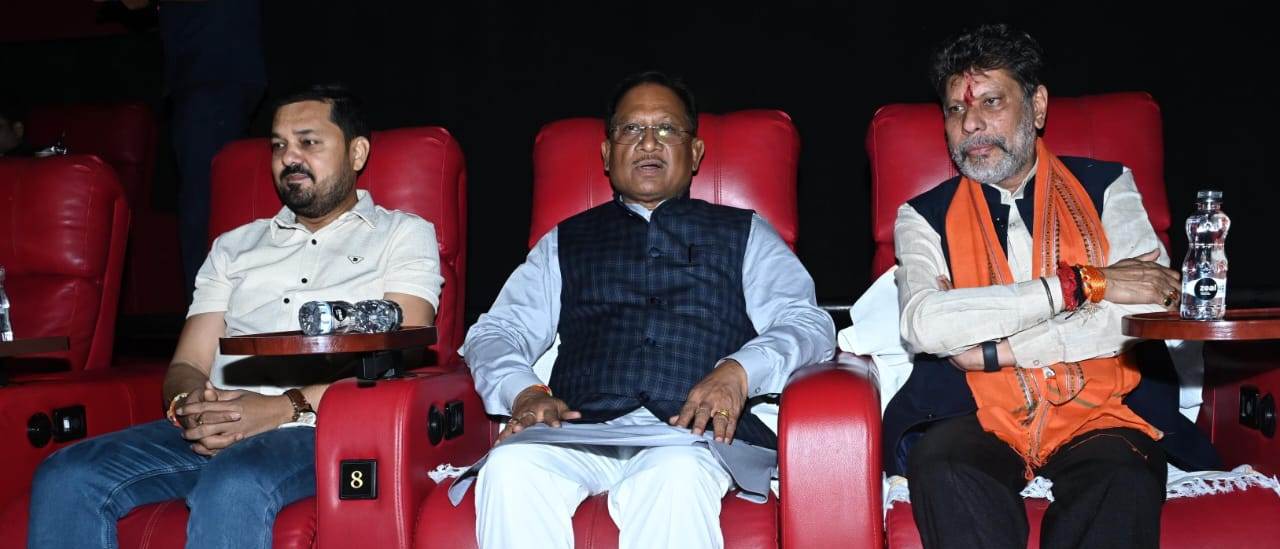 Chhattisgarh's culture and family values ​​are vividly depicted in the film "Suhaag": Chief Minister Vishnu Dev Sai praised the powerful acting of Padma Shri awardee and Dharsiwa MLA Shri Anuj Sharma, Raipur, Khabargali
