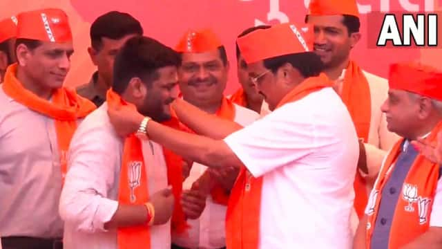 Hardik Patel, Bharatiya Janata Party, joins BJP, State President CR Patil, Gujarat, Khabargali