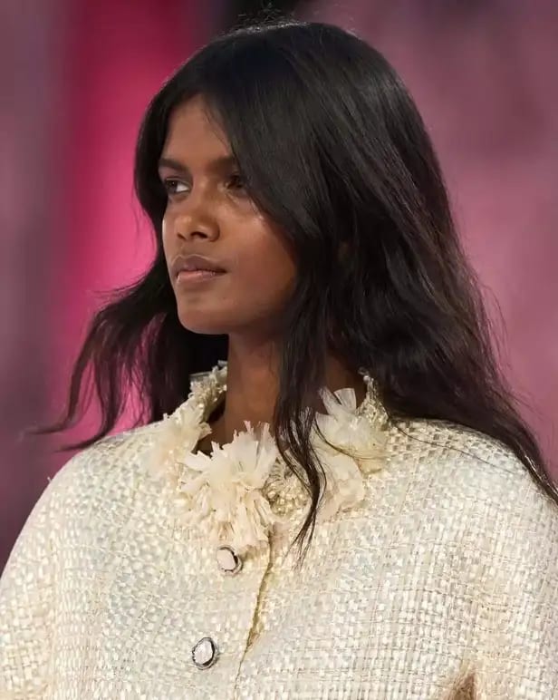 Raipur's daughter shines in Paris: 19-year-old Bhumika Yadav becomes the youngest Indian model to walk the ramp for Chanel, Chhattisgarh, Khabargali