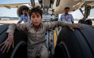 A teenager reached Delhi from Kabul by hiding in the wheels of a plane, remained hidden for an hour and a half, and was sent back after questioning. Hindi news latest News khabargali 