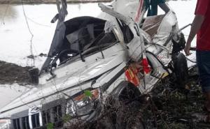 Three devotees going to Shirdi Sai Baba's Darshan died on the spot, four seriously injured. Hindi latest News big news khabargali 