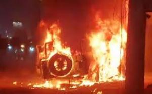 An out-of-control Thar car crushed seven people, including a woman, in Patna, and an angry mob set the vehicle on fire.