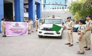 "Pink Petrol" will make the capital safer: Special unit deployed in Raipur for women's safety, help will be available with one call; 3 special patrolling units launched, 27 soldiers will keep an eye on every nook and corner of the city, call tracking will provide quick help; WhatsApp helpline number 9479210932, Raipur, Chhattisgarh, Khabargali