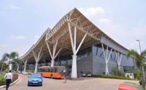  Passengers can watch IPL from today at the airport, with projectors and LEDs installed inside the terminal. Raipur Chhattisgarh hindi news big news khabargali