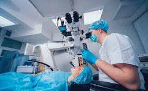 Cataract surgery now costs just Re 1, VIP facilities and free meals. bhilai news hindi news khabargali 