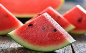Four children fell ill after eating watermelon, a 15-year-old boy died and three were hospitalized. Hindi news latest news khabargali 