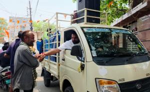 Leader of Opposition Akash Tiwari personally took the helm of a garbage truck, targeting the 'triple engine' government of Raipur Municipal Corporation, Chhattisgarh, Khabargali