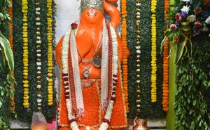 Fourth anniversary of Hanuman Chalisa recitation in Chaubey Colony on June 2, amazing dance with 251 lamps on glass and nails, grand procession, live bhajan, fireworks, Jyot, Savamani, Chhappan Bhog, Bhandara, Ram Darbar and tableau of Bahubali Hanuman will be presented, Raipur, Chhattisgarh, Khabargali