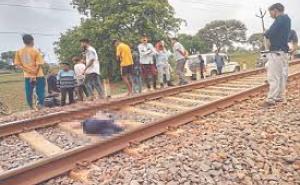  Couple commits suicide by jumping in front of train in Balod, bodies found in mutilated condition balod cg news hindi news khabargali 