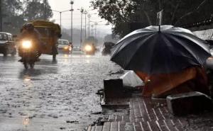 Rain havoc continues in Chhattisgarh; alert issued for the next 24 hours. raipur chhattisgarh hindi news khabargali 