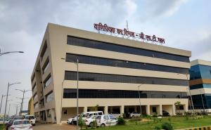 Major crackdown by the GST team in Bilaspur and Mungeli raids conducted on the premises of six businessmen, with over 115 bogus dealers under scrutiny. Latest news hindi news big News khabargali 