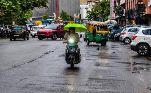 Rainfall intensity will ease over the next four days; the monsoon will then become active again, with the likelihood of heavy rain in some areas. raipur hindi news khabargali 