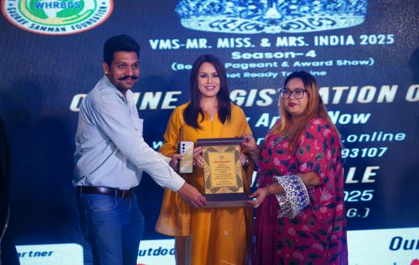 A grand celebration of 'Mr., Miss & Mrs. India 2025' and 'Bharat Gaurav Samman' was organised at Triton Hotel, Bollywood actress Mahima Chaudhary, Founder of VM Management & Securitas Jitendra Singh Chaudhary and Kavita Singh as chief guests, Raipur, Chhattisgarh, Khabargali