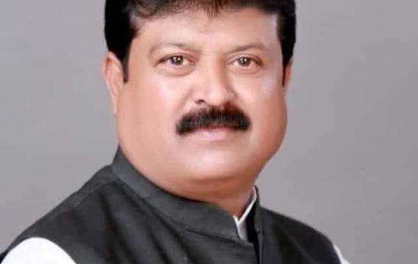 The decision to make lump sum payment of the difference in the amount of paddy sold before Holi is indicative of the sensitivity of the government, Sanjay Srivastava, Chairman of Civil Supplies Corporation, Chhattisgarh, Khabargali