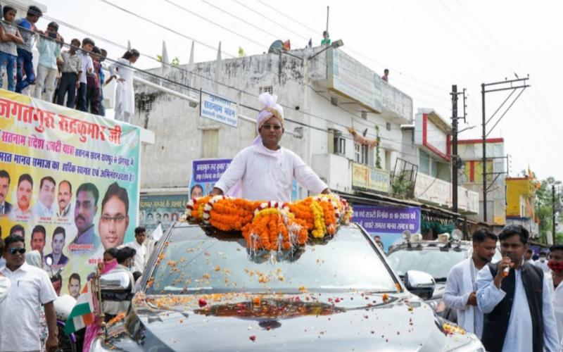 Guru Ghasidas Baba, descendant, Guru Gaddinsheen Jagatguru, Government of Chhattisgarh, Minister of Public Health Engineering and Village Industries, Guru Rudrakumar, Satnam Sandesh Yatra, Satnami Society, Guru Balak Das, Raipur to Dongargarh, Khabargali