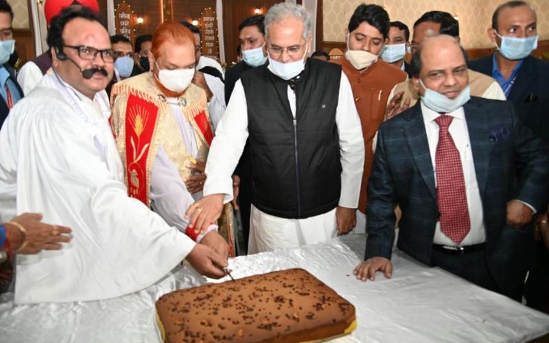 Lord Jesus Christ, Birthday, Christmas, St. Paul's Cathedral, Chief Minister Bhupesh Baghel, Christian Society, Karol Geet, Raipur, Chhattisgarh, Khabargali