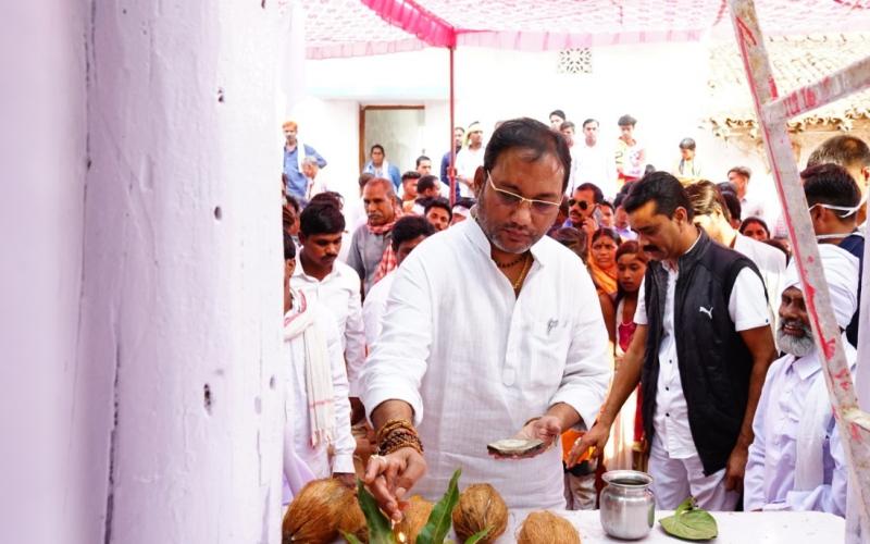 Baba Guru Ghasidas, Minister of Public Health Engineering and Village Industries, Guru Rudrakumar, Arang Development Block, Amodi Village, Joda Jaitkham, Satnami Samaj, Satnam Panth, Khabargali