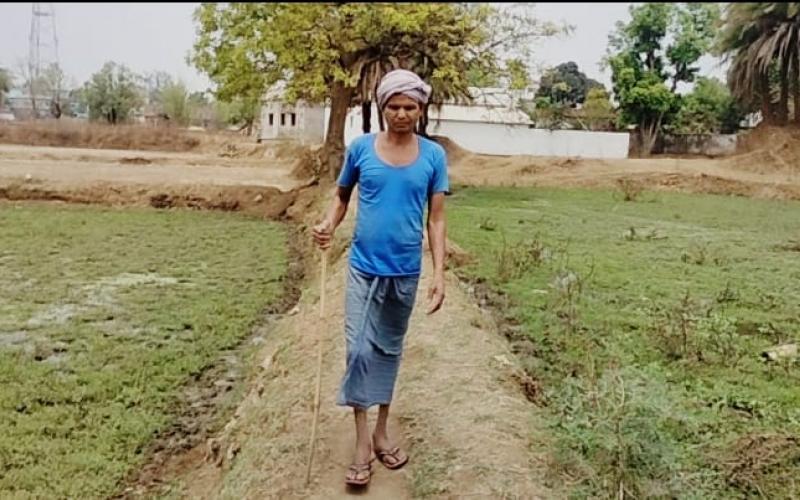 Ramsay Gawde, farmer, Bhanupratappur, Liladhar Nirmalkar, swamp, drain water, Chhattisgarh, Khabargali