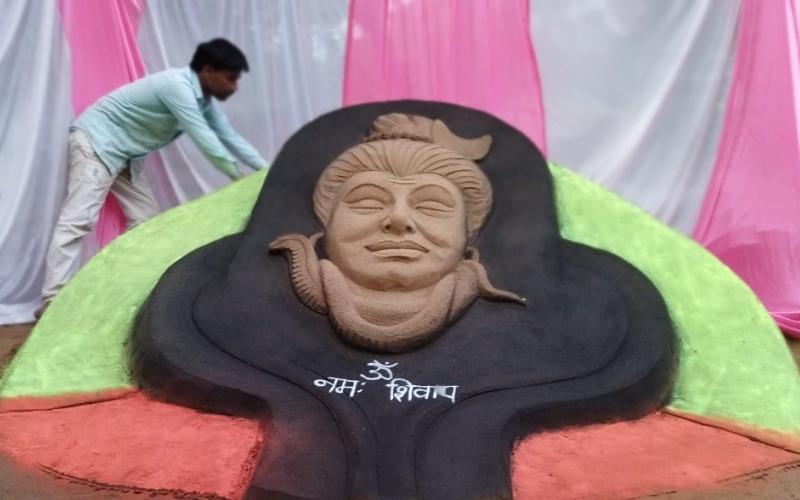 Shivling, Worship of Lord Shiva, Sawan, Chhattisgarhia sand artist Hemchand Sahu, Tamasivani, Chhattisgarh, Khabargali