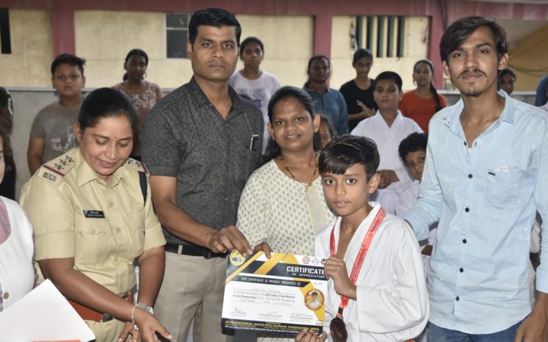 Shikakai Karate India School, Harsha Karate Academy, Indoor Stadium, Deendayal Upadhyay Nagar Police Station in Budha Talab Branch, Station House Officer Yogita Khaparde, Birthday, Tejaswini Foundation, Siraj Khan, National Archery Player, Domeshwari Sahu Karate Coach Raja Dubey, Yogacharya Kanhaiya Pandey, Khabargali