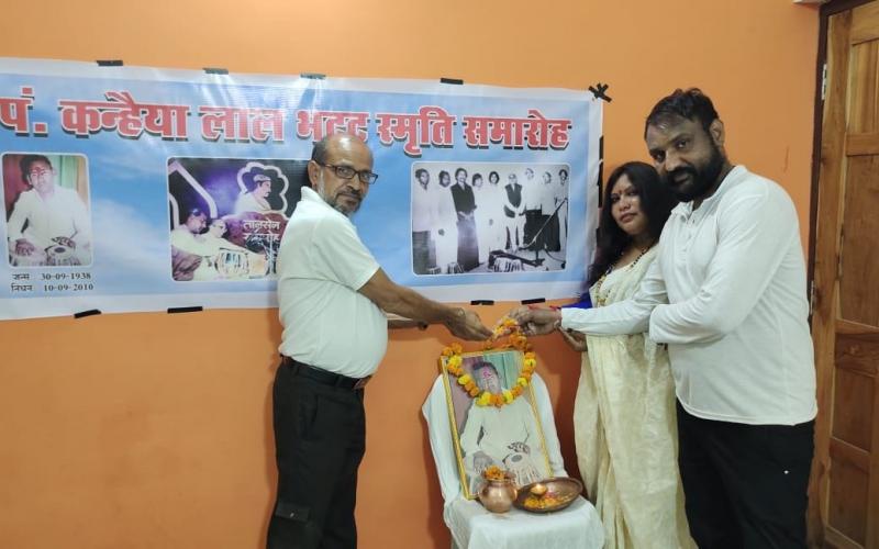 Tabla player, Pt. Kanhaiya Lal Bhatt, Rukhmani Bhatt, son Ramesh Kumar Bhatt, Aastha Bhatt Akashvani, Raipur, Dr. Arun Sen, Dr. Anita Sen, Shekhar Sen, Late.  Kalyan Sen, Pt.  Gunwant Vyas, Suresh Vaishnav 'Rahi', Pramod Devangan, Raipur, Chhattisgarh, Khabargali