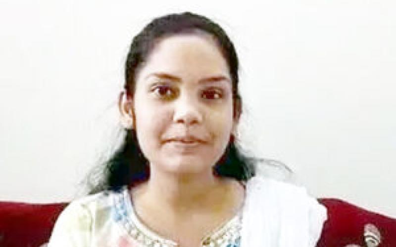 Rudrani Sahu, Pilot, Daughter of a farmer from Chhattisgarh, Dhamtari, Village Bhanravmra, Indira Gandhi Rashtriya Uran Akademi Fursatganj Rae Bareli, Boeing 737, Nekalal Sahu, Vidyadevi Sahu, Aircraft, Flying, Flying, Khabargali