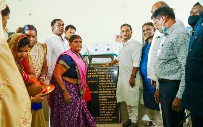 Public Health Engineering and Village Industries Minister Guru Rudra Kumar, Durg district, Somani Bhilai-3, community building inaugurated, Chhattisgarh, Khabargali