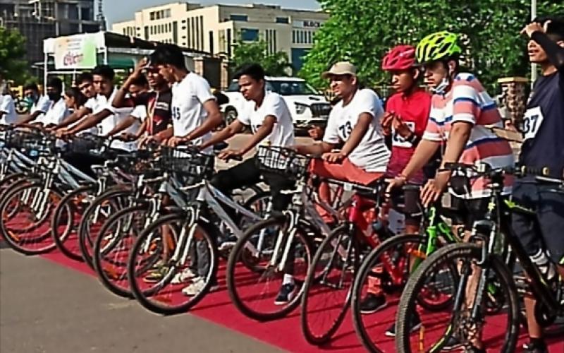 Cyclothon & Cycling Trial, Amrit Mahotsav of 75 Years of Independence, Sandeep Sonawane, Cycling Association of Raipur District, Khabargali