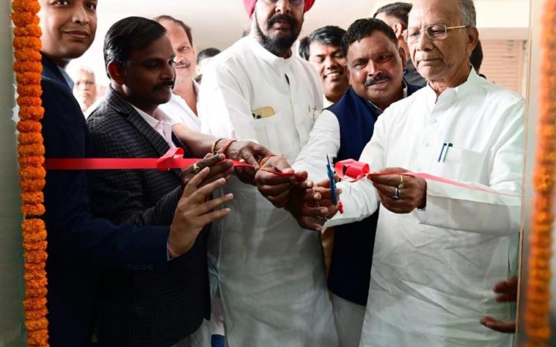 Raipur, Fafadih Chowk, Pithalia Plaza, SMP Energy Pvt Ltd, Energy Bio Fuel Shop, Home Minister Tamradhwaj Sahu, Khabargali