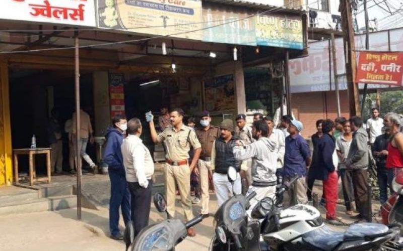 Krishna Jewellers, 25 lakh stolen from a jewelery shop, police patrol, Devendra Nagar police station, City SP Tarakeswar Patel, TI Mamta Ali Sharma, Raipur, Khabargali