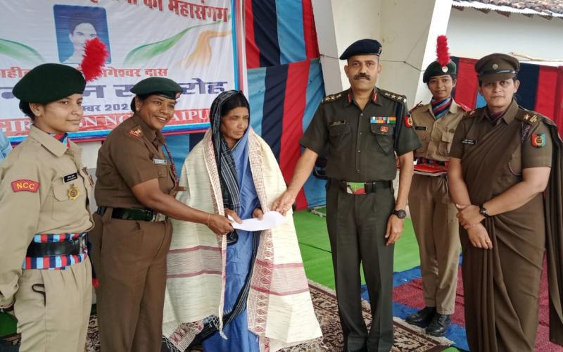 Amrit Mahotsav of Azadi, NCC Day, 1971 War Martyrs, National Cadet Corps, 8 CG Girls Bn NCC, Raipur, Smt. Pankajni Devi, wife of martyr Sepoy Yogeshwar Das, Commanding Officer Col. Ashish Badola, Khabargali