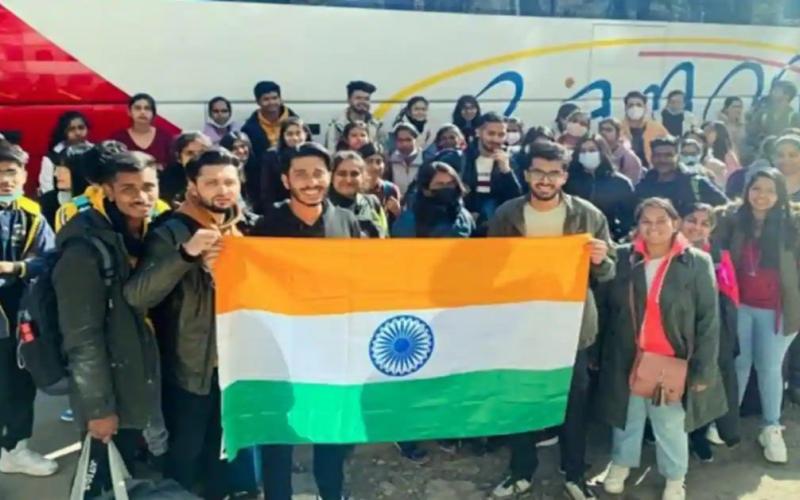 Students of Chhattisgarh trapped in Ukraine, return home, Russia, war, Khabargali