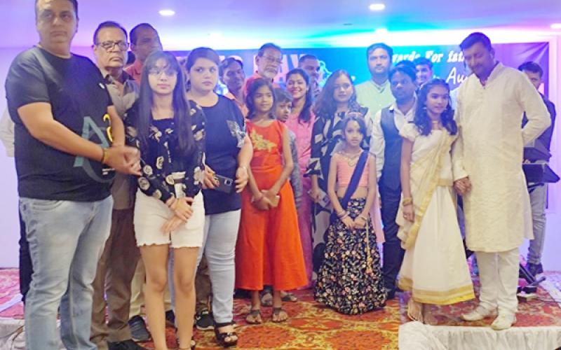 Father's Day, Vaidehi Muskan Sanstha, Hotel Treetone VIP Chowk, Papa Mere Papa, Single Parents, Baghban Award, Raipur, Chhattisgarh, Khabargali