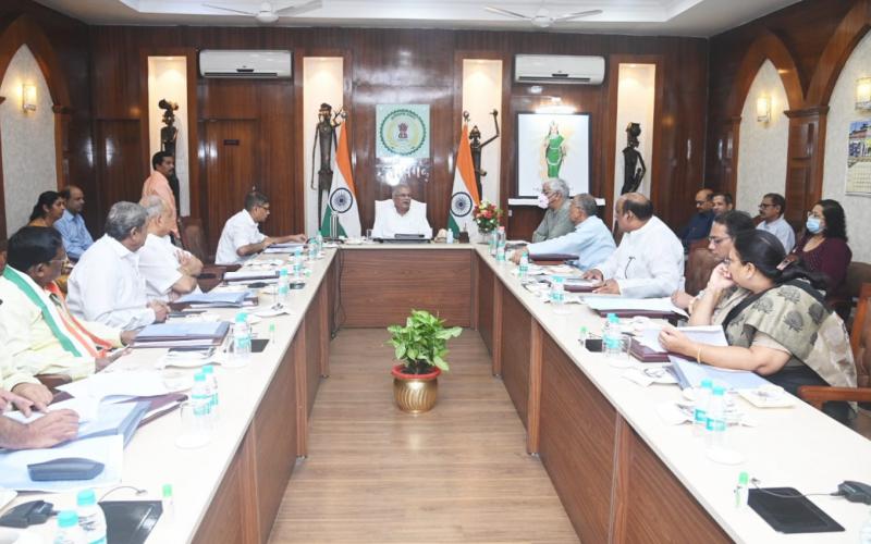 CM Bhupesh Baghel, cabinet meeting, Chhattisgarh, new fish farming policy, city bus, transfer, salary, road tax, Khabargali