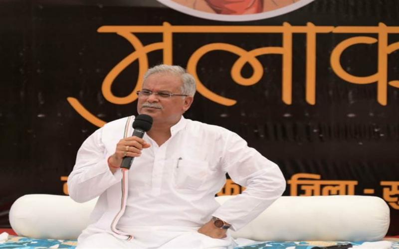 Bad road of Chhattisgarh, CM Bhupesh Baghel very angry, PWD ENC Vijay Bhatprahari's leave, Pipri got charge, Chhattisgarh, Khabargali