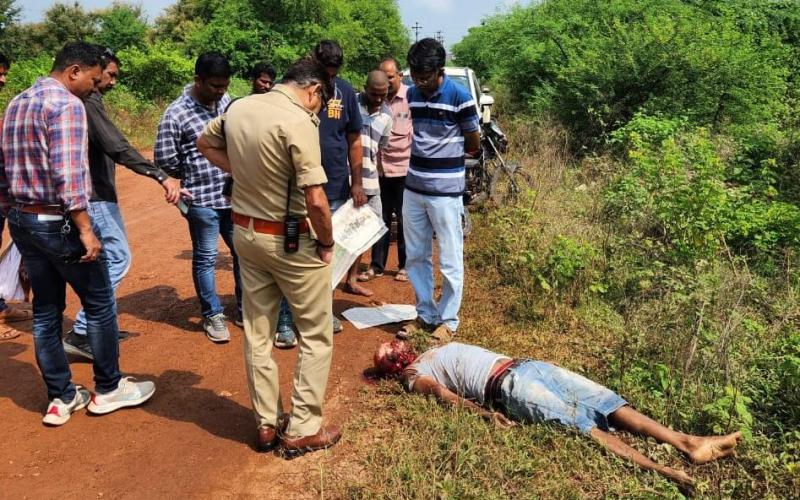 Raipur, dead body of young man found behind showroom, acid poured on his face to hide evidence, Sarona, Jaguar showroom, Khabargali, Ddinagar police station area