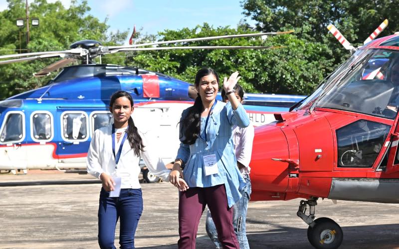 Meritorious children of 10th and 12th, joyride by helicopter, Devanand Kumeti, Chhattisgarh Board of Secondary Education, Chief Minister Bhupesh Baghel, Khabargali