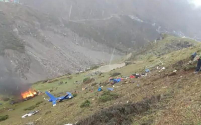 Rudraprayag, Kedarnath, Helicopter Crash, Accident, Pilot Died, Khabargali