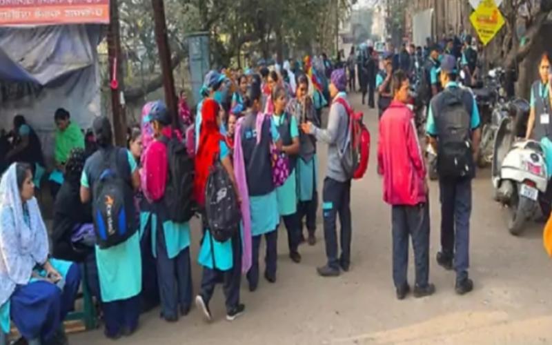 Strike in AIIMS Raipur, 800 employees stopped work, Chhattisgarh, khabar gali