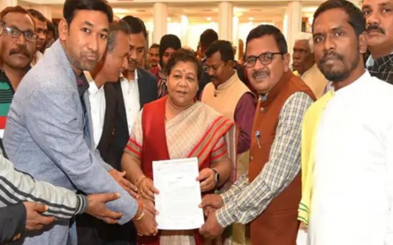 Conversion, Bastar, Sarv Adivasi Samaj, Governor Anusuiya Uike, Sohan Potai, BS Rawate, Gondwana Gond Mahasabha, Akbar Ram Korram, Chhattisgarh, news