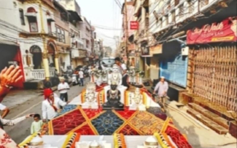 Chaturvidh Sangh, Sadar Bazar, Shri Rishabhdev Jain Temple, Shri Sambhavnath Jinalaya, Vivekananda Nagar, Jain Samaj, Dadabari's prestige, procession, prestige festival, Acharya, Upadhyay, Sakal Sangh, Raipur, Chhattisgarh, Khabargali