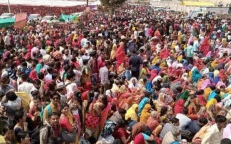 Stampede in Rudraksh Festival, Sehore, Shiv Mahapuran story, narrator Pandit Pradeep Mishra, Kubereshwar Dham, huge crowd, mobile, traffic jam, Chief Minister Shivraj Singh Chouhan,khabargali