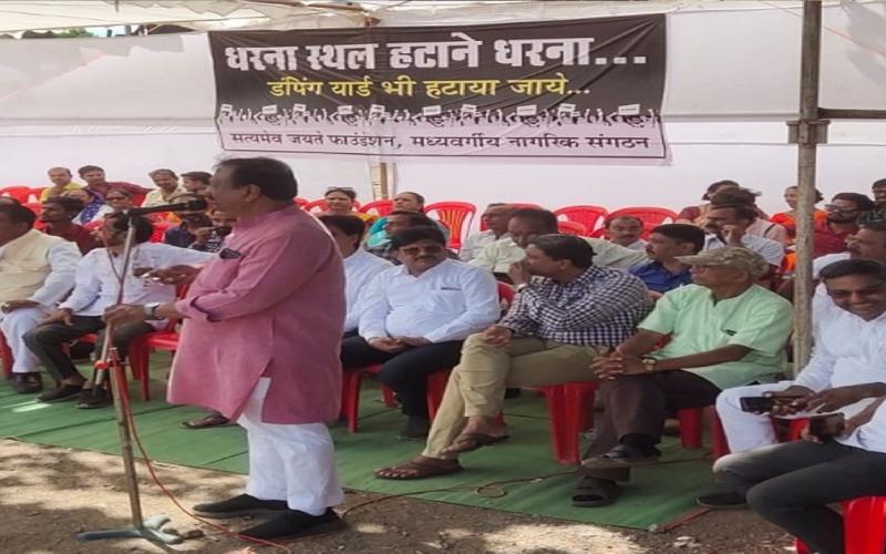 Budhatalab picket site, Navaraipur, Village Tuta, Employee leader Vijay Kumar Jha, Lack of basic facilities, Employees Union, Raipur, Chhattisgarh, Khabargali