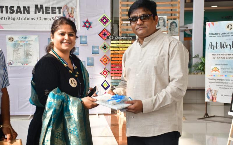 Art Exhibition, Magneto Mall, Inauguration, Cartoon Watch Editor Cartoonist Trimbak Sharma, Mrs. Sanchal, C Three Group, Raipur, Chhattisgarh, Khabargali