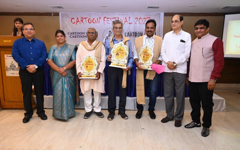 Cartoon Watch Cartoon Festival, Cartoonists M.Shankar Rao, T.Venkata Rao, Hari Venkata Ramana, Jeevan Gaurav Award, Life Time Achievement Award, Cartoon Watch Editor Trimbak Sharma, Andhra Pradesh, Visakhapatnam Mayor inaugurated by drawing a cartoon, Smt.  Hari Venkata Kumari, Managing Director of Chhattisgarh Tourism Board Anil Kumar Sahu, Khabargali