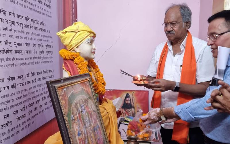 Inauguration and foundation stone laying ceremony of Saryuparin Brahmin Samaj, former minister and MLA Brijmohan Agarwal, Dr. Suresh Shukla, Premshankar Tiwari, Dayashankar Tiwari, Shubham Dubey, Surendra Tiwari, Naveen Dubey, Rajesh Sharma, Shailesh Sharma, Seema Pandey, Kiran Tiwari, Arpana Tiwari  ,Mamta Sharma,Sushma Shukla, Raipur, Chhattisgarh, Khabargali