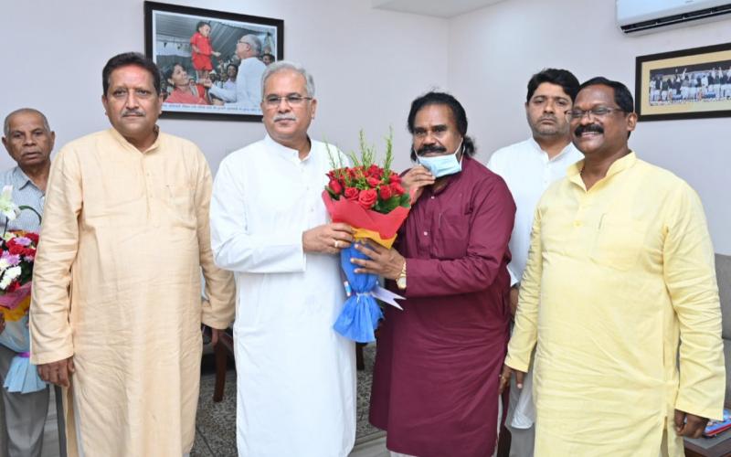 Newly appointed Chairman of Chhattisgarh State Industrial Development Corporation, Nand Kumar Sai, Chief Minister Bhupesh Baghel, Raipur, Khabargali