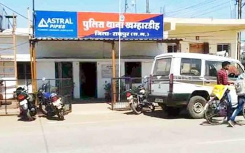 His nephew Prakhar lodged an FIR against former MLA Paresh Bagbahra at Khamhardih police station, Raipur, Chhattisgarh, khabargali