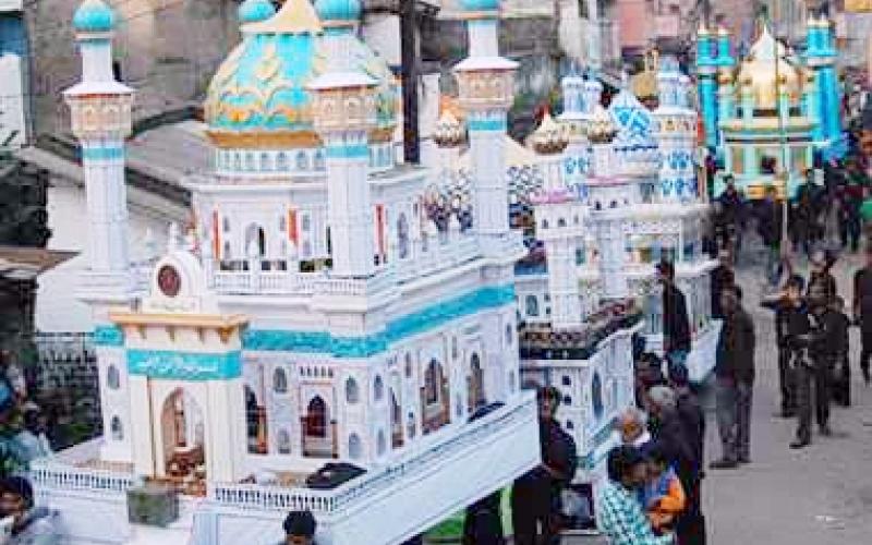 Youme Ashura, Prophet Hazrat Mohammad S.A.W.  Martyrdom Day of Hazrat Imam Hussain, Martyr of Karbala, Mourning Procession Artistic Tazia, Hyder Ali Mutavalli Hydari Masjid Trust Mominpara, Raipur, Chhattisgarh, Khabargali